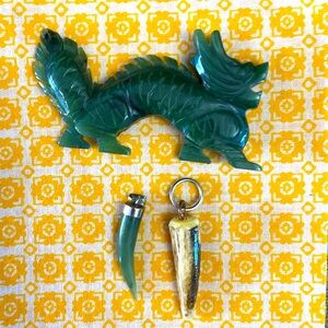 Vintage Tibetan Jadeite Nephrite Jade Dragon Figurine Sculpture Horn Pendant LOT